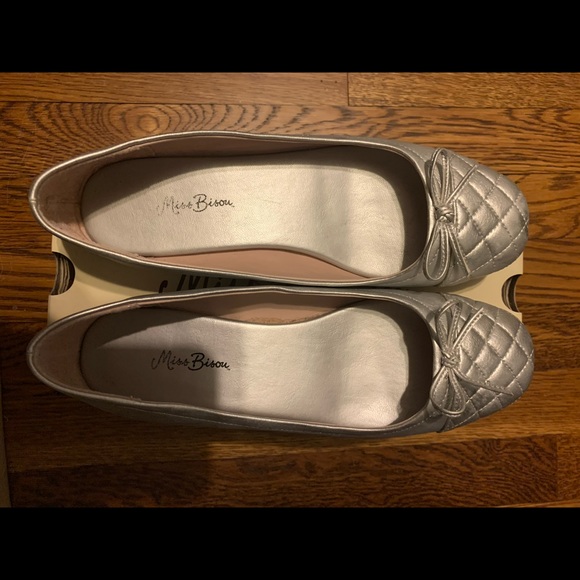 Silver flats - Picture 2 of 2